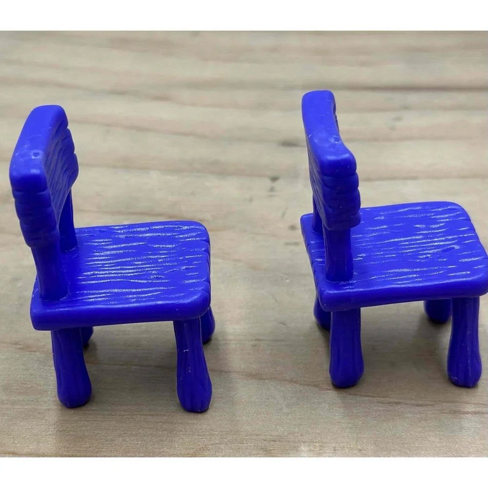 Disney Miniature Purple Dollhouse Sized Winnie The Pooh‎ Chair